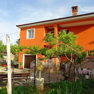  Apartment Parenzana Bibali 65 A 52460-buje
